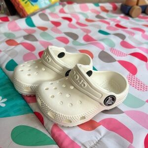 CROCS Baby size 4 - white